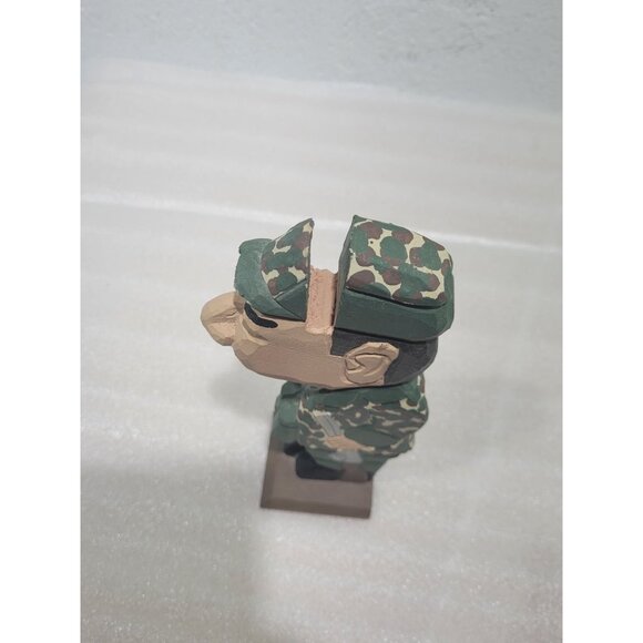 Peepers Wooden Hunter Figure Eyeglass Holder Desk Shelf Sitter 8-5/8" Camo - Picture 5 of 7
